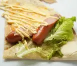 パリッパリチョリソーとカレーマヨ Chorizo, lettuce and curry cheese crepe（甘味処くれーぷ よって屋）