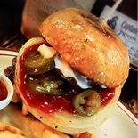 ハラペーニョチーズバーガー(フレンチフライ付き)（スタンドココペリ (CAFE＆BAR Thunderbird)）