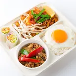 タイ プレミアム ボックス(ガパオ)Thai Premium Box (Gapao)(インド&タイ・エスニック料理 ディップパレス 中目黒店 / Indian & Thai, Ethnic Cuisine Dippalace Nakameguro)