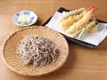 【冷】海老天もりそば（どんまつ 下高井戸）
