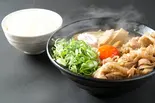 ご飯大盛無料！塩肉玉そば・ご飯セット（肉玉そばおとど新宿二丁目店）