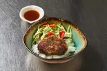 手ごねハンバーグ丼（鉄板福山）