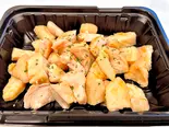 鶏むね肉のごろごろフレーバーチキン(低温調理のステーキ丼屋)