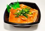 づけサーモン丼  Soy-Marinate Salmon Bowl（サーモン 湊 駒込東口店）