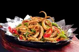 イカゲソ四川風炒め・香辣鱿魚丝(小尾羊 薬膳しゃぶしゃぶ 巣鴨店)