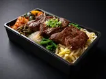 特選ハラミ弁当（【職人が目利きした美味しいお肉】焼肉小次郎【shokuningamekikishitaoishiioniku】yakinikukojiro）