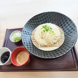 2色のざるうどん（自家讃岐麺処いち撚）