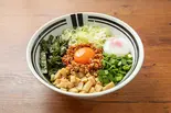 当店人気No.1半熟卵まぜそば（油そば・まぜそば ロマン 梅田店）