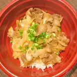 黒毛和牛牛すじ丼（ソウルガーデン）