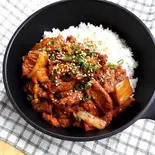 熟成豚肉のピリ辛炒めビビンバ(じんくん食堂)