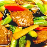 牛肉とアスパラ炒め/Stir prted beef and Braised superior sharks fin in brown(中華料理 龍門)