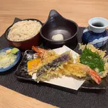 天然海老の天ぷらと冷麦せいろ（手打ちそば 志喜千庵）