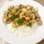鶏肉辛味掛けご飯（客来香）