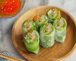 サーモン春巻き Salmon spring Roll（【本場インド風のカレー】アジア屋台 チャオパリバール 赤坂）