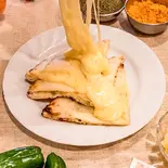 チーズナン Cheese Naan（インド料理レストランSURAJ長居店）