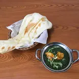サグチキン(Sag Chicken)（インド・ネパールレストラン ロス二）