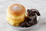 オレオクリームスフレパンケーキ(2個付き)Oreo Cream Souffle Pancake(しっとりパンケーキ 恋するスフレ 天神店)