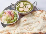 ほうれん草エビカレーナンセット Spinach and Prawn Curry Nan Set（さくらバル）
