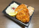からあげ＆とんかつ弁当【からあげ2個・とんかつ1枚】（デカ盛り弁当 はるき 菊水店【唐揚げ弁当屋】）