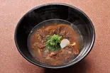 牛すじぼっかけのおうどん（麺匠の心つくし つるとんたん新宿店）