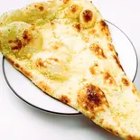 ガーリックナン (Garlic Nan)(アジアンエスニック料理 ハヌマン)