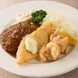 Bセット(白身フライ、ハンバーグ、唐揚げ)（えびピラフ専門店）