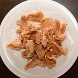 揚げ鶏皮（中華料理しん龍閣）