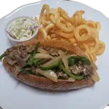 Philly Cheese Stake フィリーチーズステーキサンド（Shooters Sports Bar ＆ Grill）