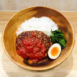 あらごしトマトハンバーグディッシュ(ハンバーグ約190g、ライス約200g、スピナッチ、ハーフフレーバーエッグ)（お肉屋さんの本気ハンバーグ！）