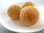 ゴマ団子(3個)(味四川 四川ダイニング)