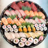 マルヨ特撰(表示価格は割引後の価格です)（マルヨ寿司 粉浜店）