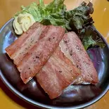 厚切りベーコン（元祖西成ホルモン天婦羅48）