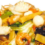五目あんかけかた焼きそば/Mix fried noodles(中華料理 龍門)