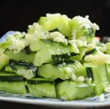 にんにく味ゆで胡瓜の冷菜 蒜泥黄瓜（人間煙火）
