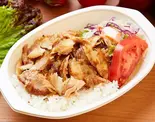 チキンケバブライス Chicken Kebab with Rice（ウスキュダル ケバブ）