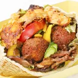 ドネルケバブチキンとファラフェルDoner kebab chicken with falafel(Aras Kebab)