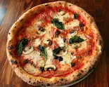 ピッツァ・カプリチョーザ Pizza Capricciosa（トラットリア・ピッツェリア・アミーチ）