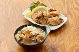 もつ煮込み唐揚げセット（もつ焼きぶーちゃん）