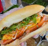 ソーセージエッグ パテバンミー BÁNH MÌ PATE TRỨNG XÚC XÍCH（1995COFFEE NISHIKAWAGUCHI）