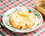 【とろーり】チーズナン Cheese Naan(ゴダワリアジアンレストラン&バー/Godawari)