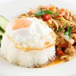 鶏肉とバジル炒めご飯/Gapao Rice（アグニ 一之江店）