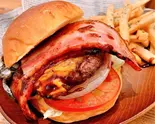 ベーコンチーズバーガー Bacon Cheeseburger（溶岩ダイニングbrave）