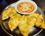 チーズ キーマカレー ガーリックナンセット Cheese Keema Garlic Naan Set（インドネパール料理 ナンバカンカレーハウス）