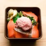 サーモンねぎとろ丼（TOBI 新丸子店）