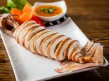 47 プラムックヤーン(紋甲イカ炙り焼きシーフードソース添え)（タイ料理 ウライワン）