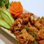 ソフトシェル唐揚げ Deep Fried Soft Shell(タイ・インド料理のお店 ALMOND TREE)