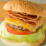 ベーコンチーズバーガー（ビフテックバーガー）