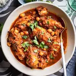 ひよこ豆チキンカレー Chickpea ＆ Chicken Curry（ニュータジマハルエレベスト十三店）