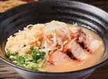 豚骨醤油ラーメン（にんにくらーめん麦吉）