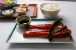 【弁当】(特上)うなぎ蒲焼弁当(サラダと小鉢付き)(RESTAURANT MAMA.)